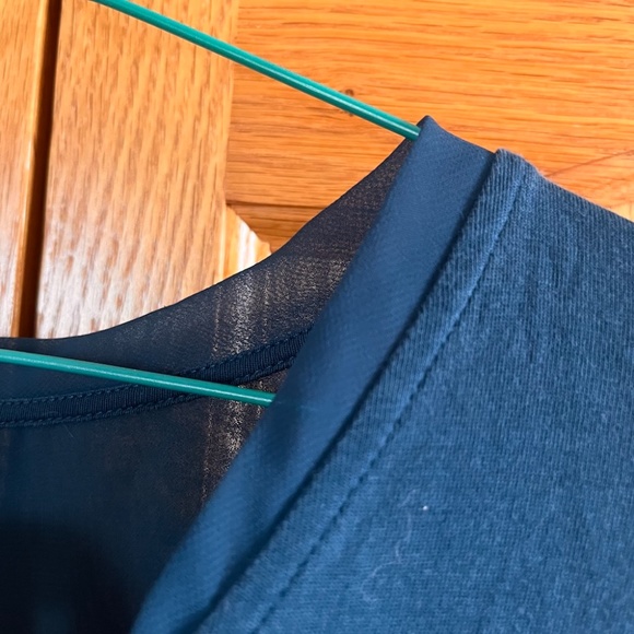 5/$25 -  - Medium top *read - Picture 5 of 12